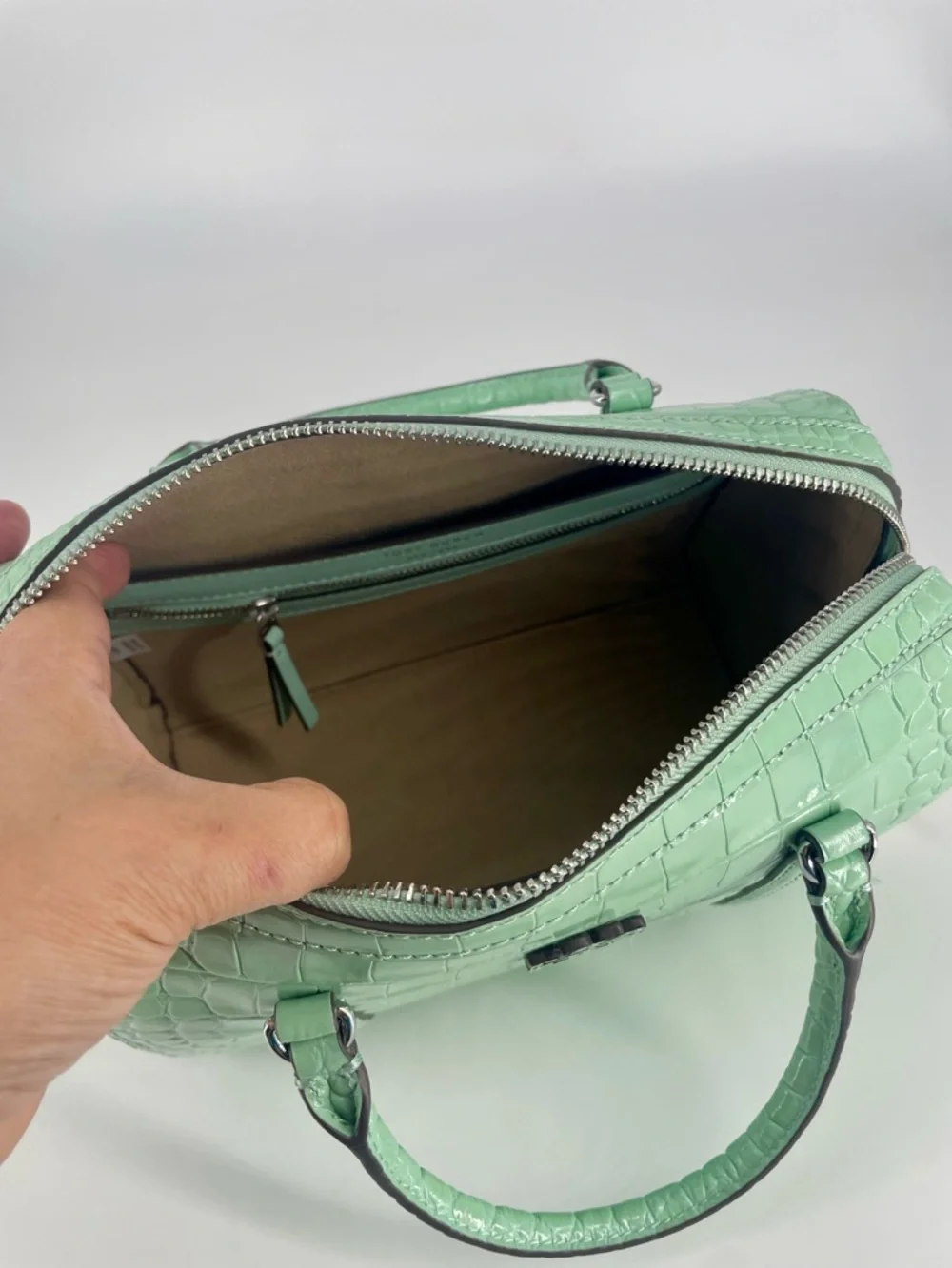 NWT Tory Burch Northern Lights Green Thea Croc-Embossed Bag w/ 2 Straps - Picture 6 of 7